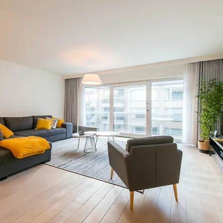 Yellow Knokke-Heist Exterior photo